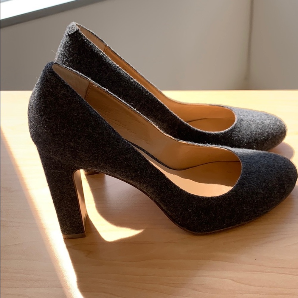 Banana Republic Pumps